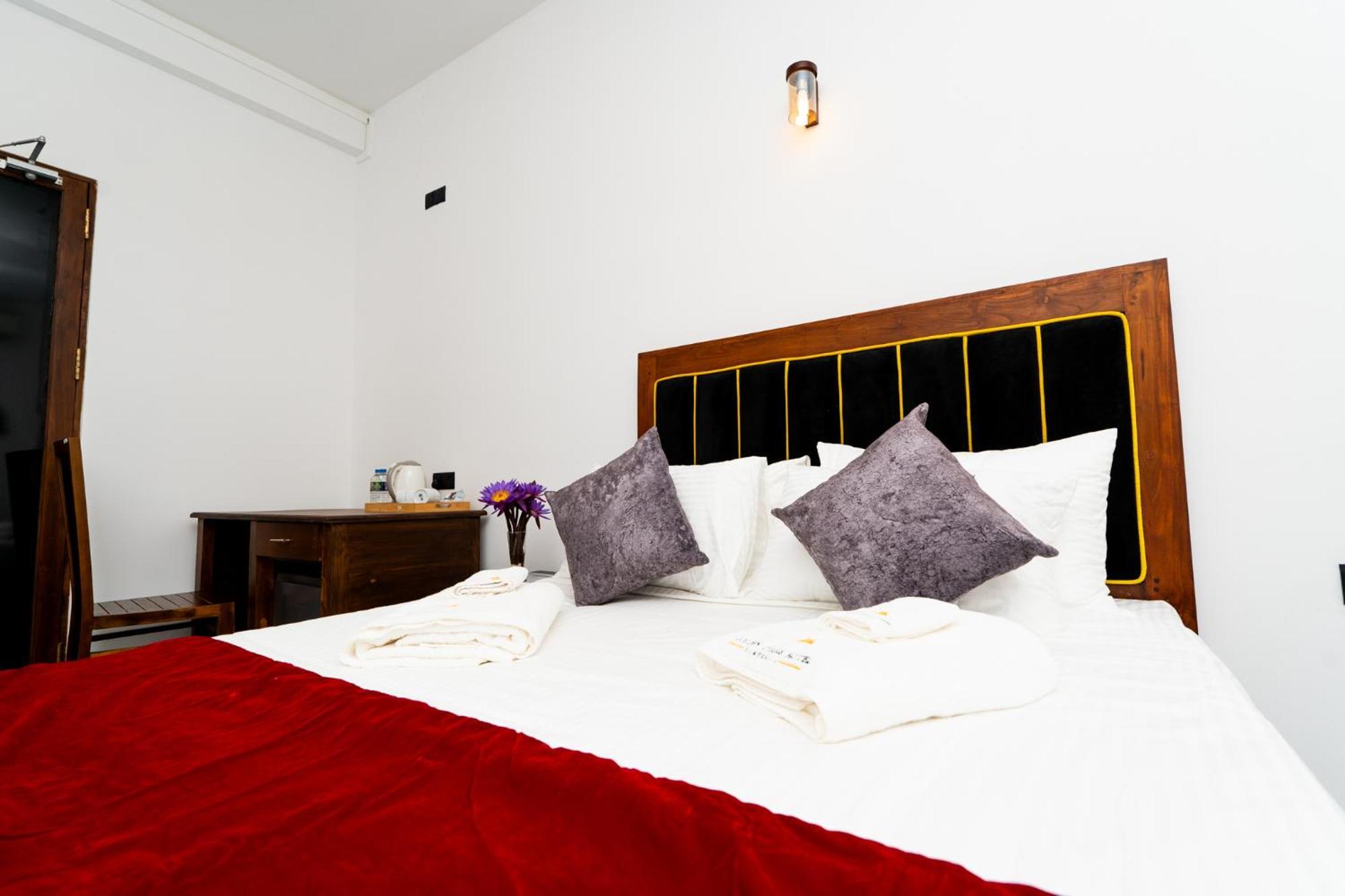 Golden Stars Hotel דמבולה מראה חיצוני תמונה
