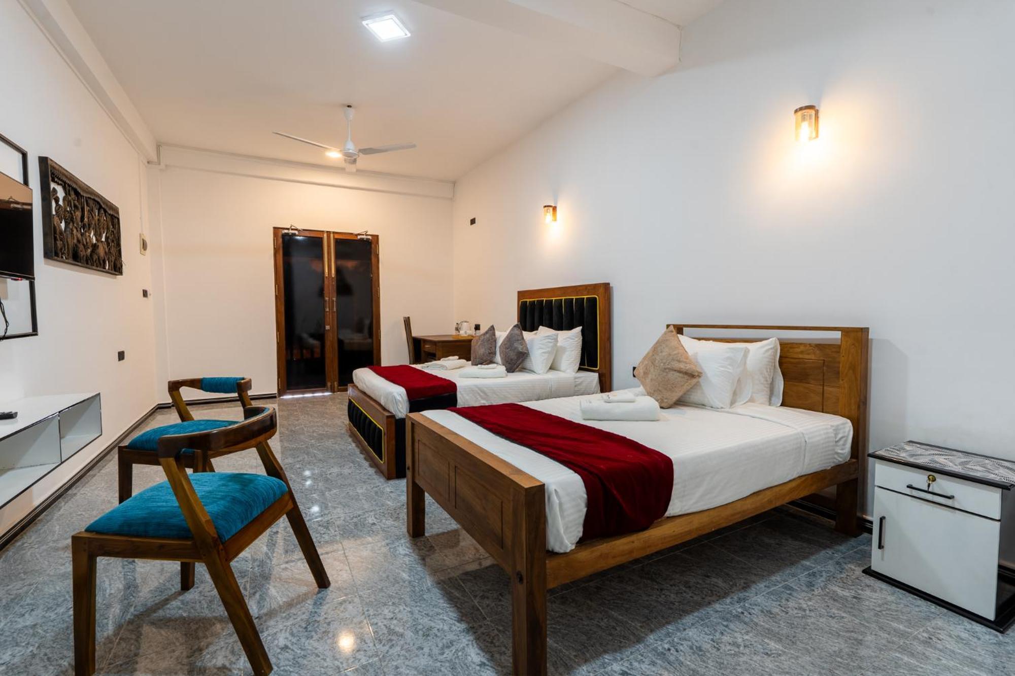 Golden Stars Hotel דמבולה מראה חיצוני תמונה