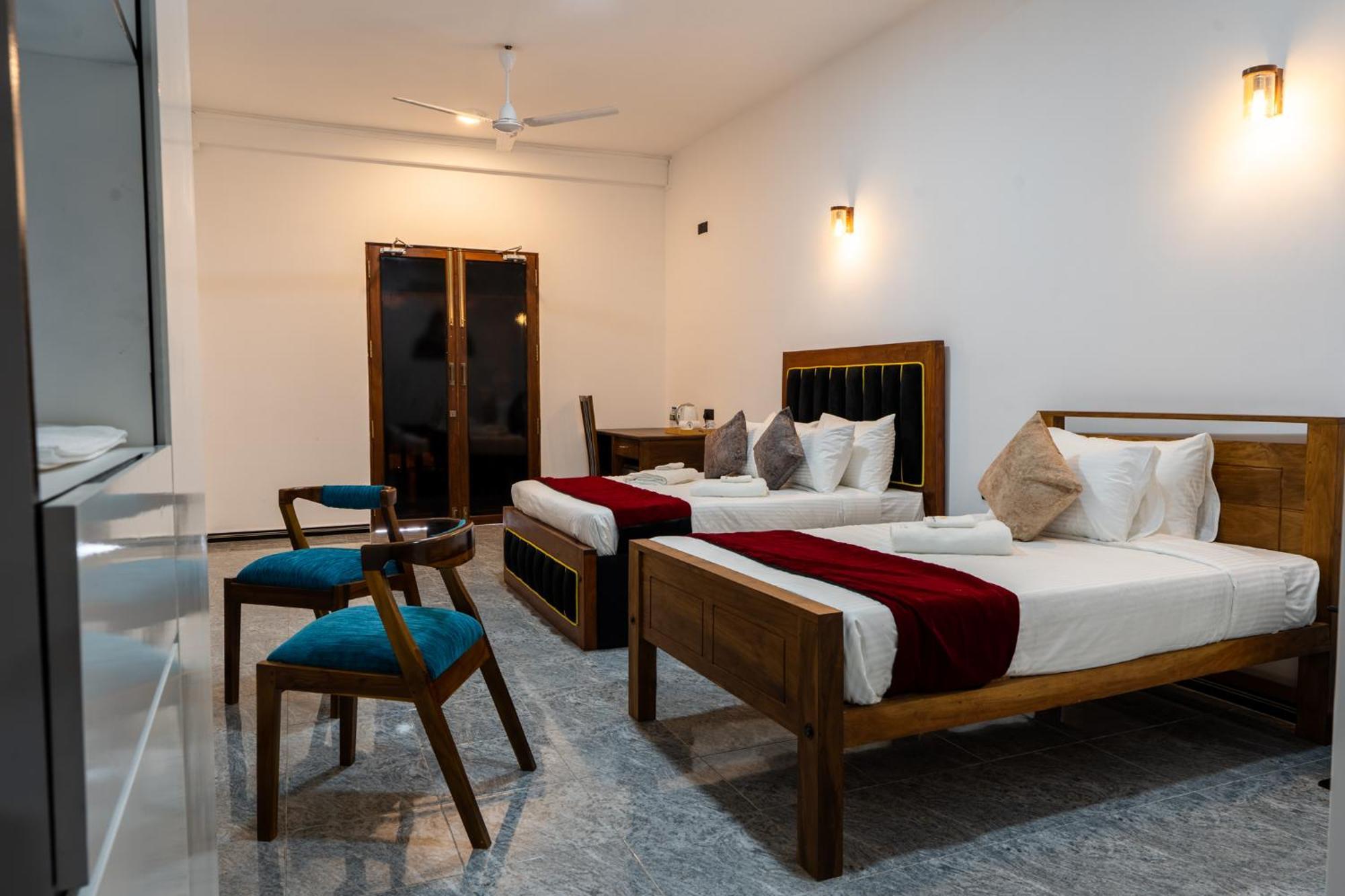 Golden Stars Hotel דמבולה מראה חיצוני תמונה