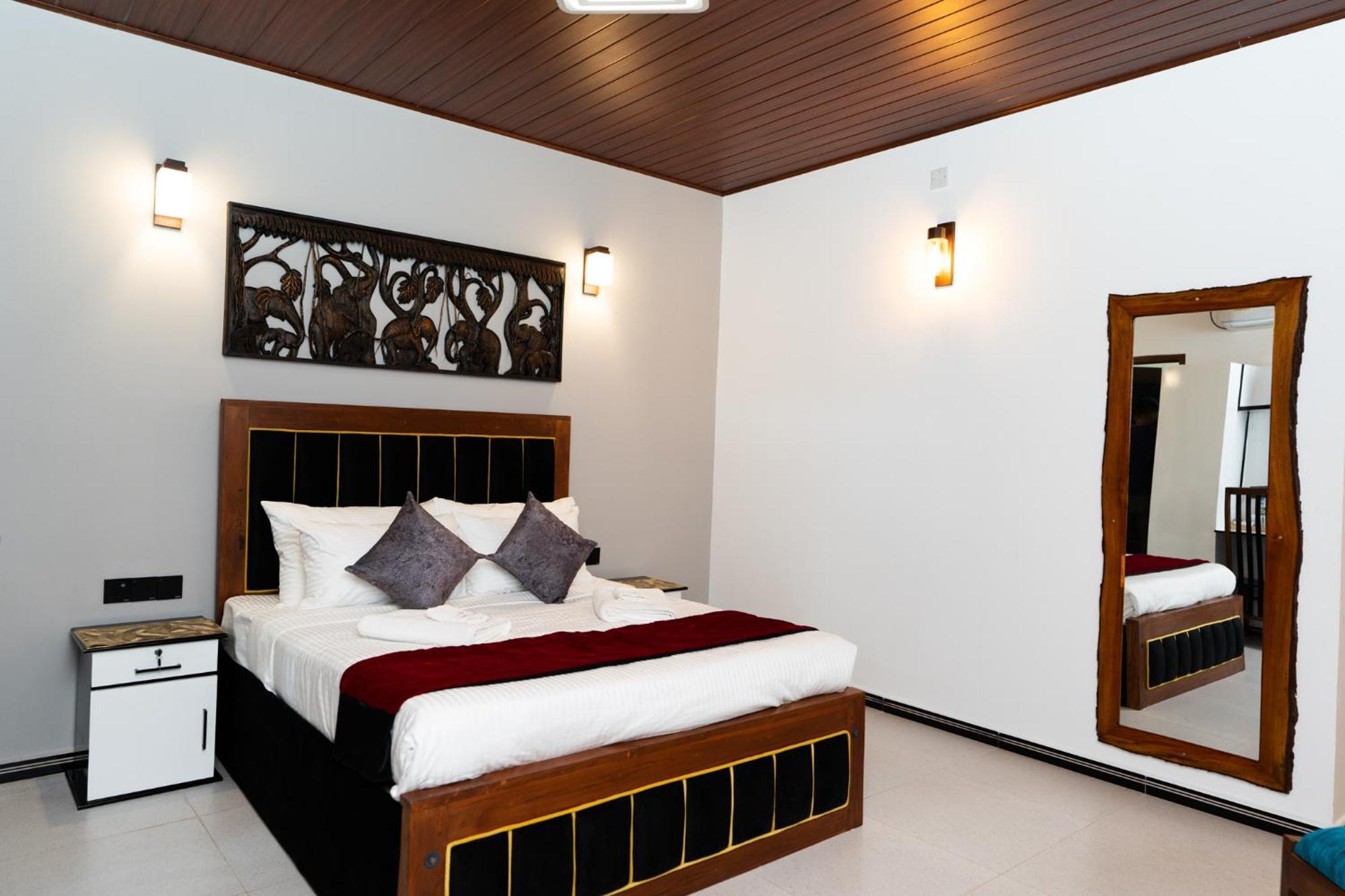 Golden Stars Hotel דמבולה מראה חיצוני תמונה