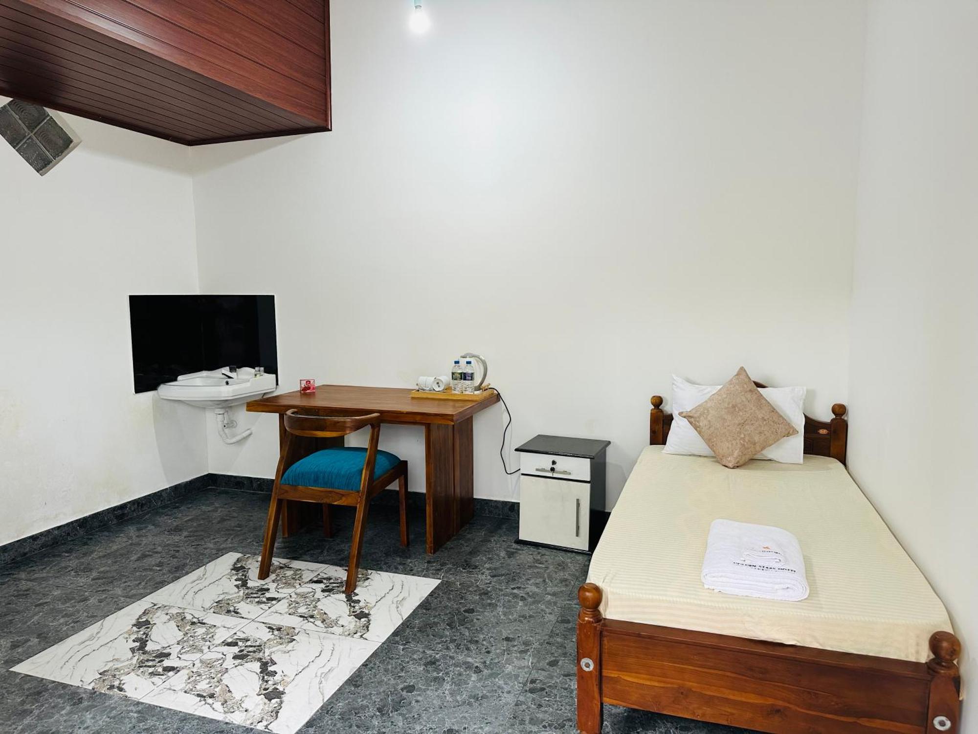 Golden Stars Hotel דמבולה מראה חיצוני תמונה